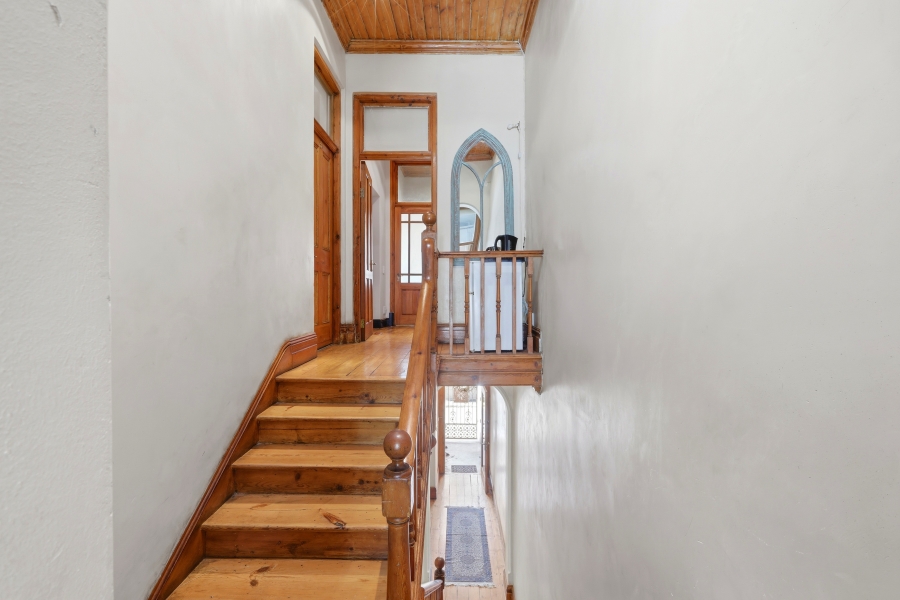 6 Bedroom Property for Sale in Green Point Western Cape